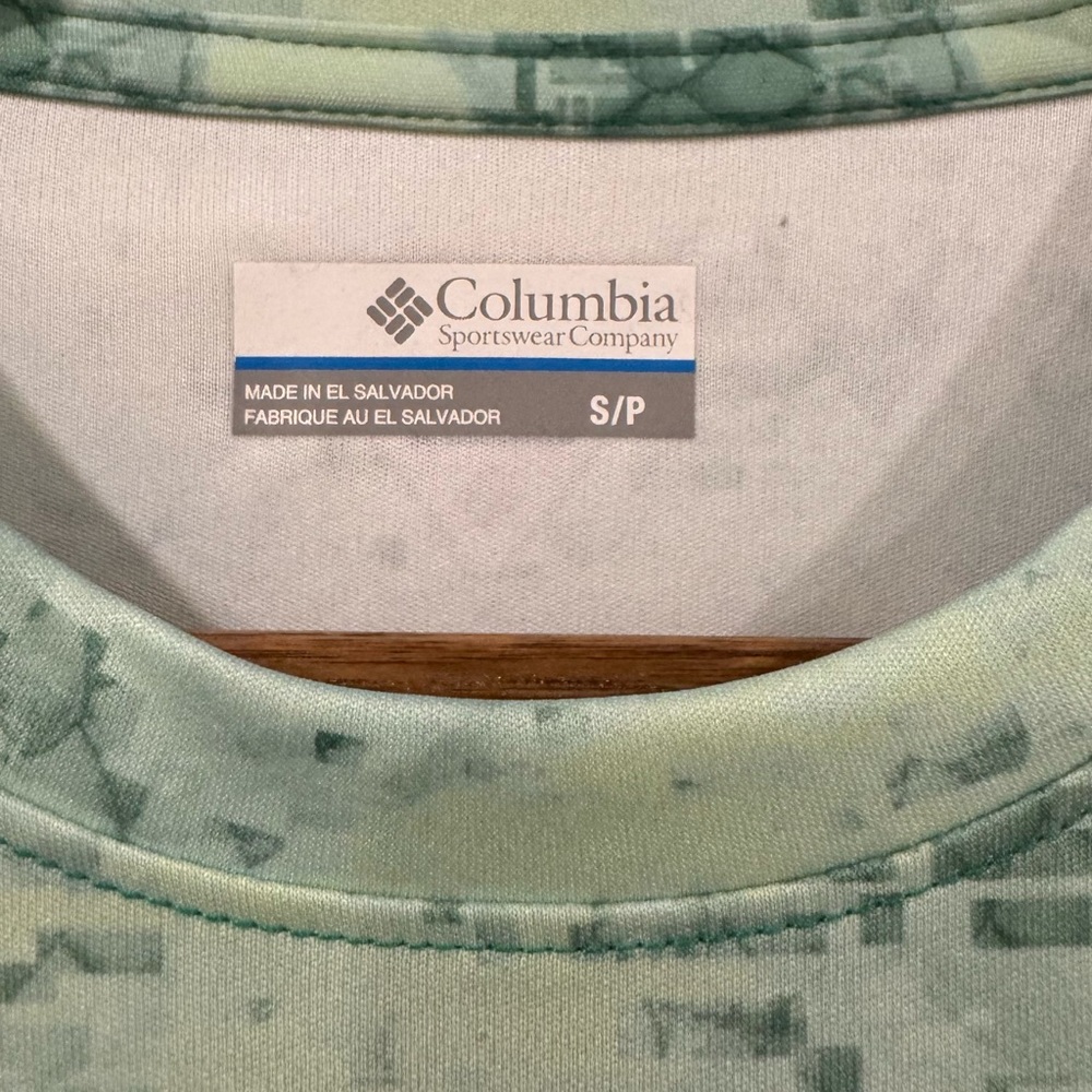 Columbia PFG Teal/Green Camouflage Shirt - Picture 2 of 3